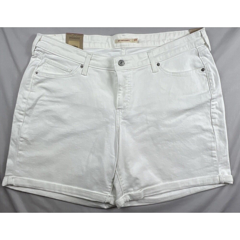 Levi’s Mid Length Shorts Size 18W White NWT
